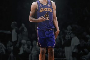 英雄联盟台服官网地址一览-冲刺阶段洛杉矶湖人备战法甲；内部沟通细节曝光；媒体盛赞；身体对抗强度拉满的简单介绍